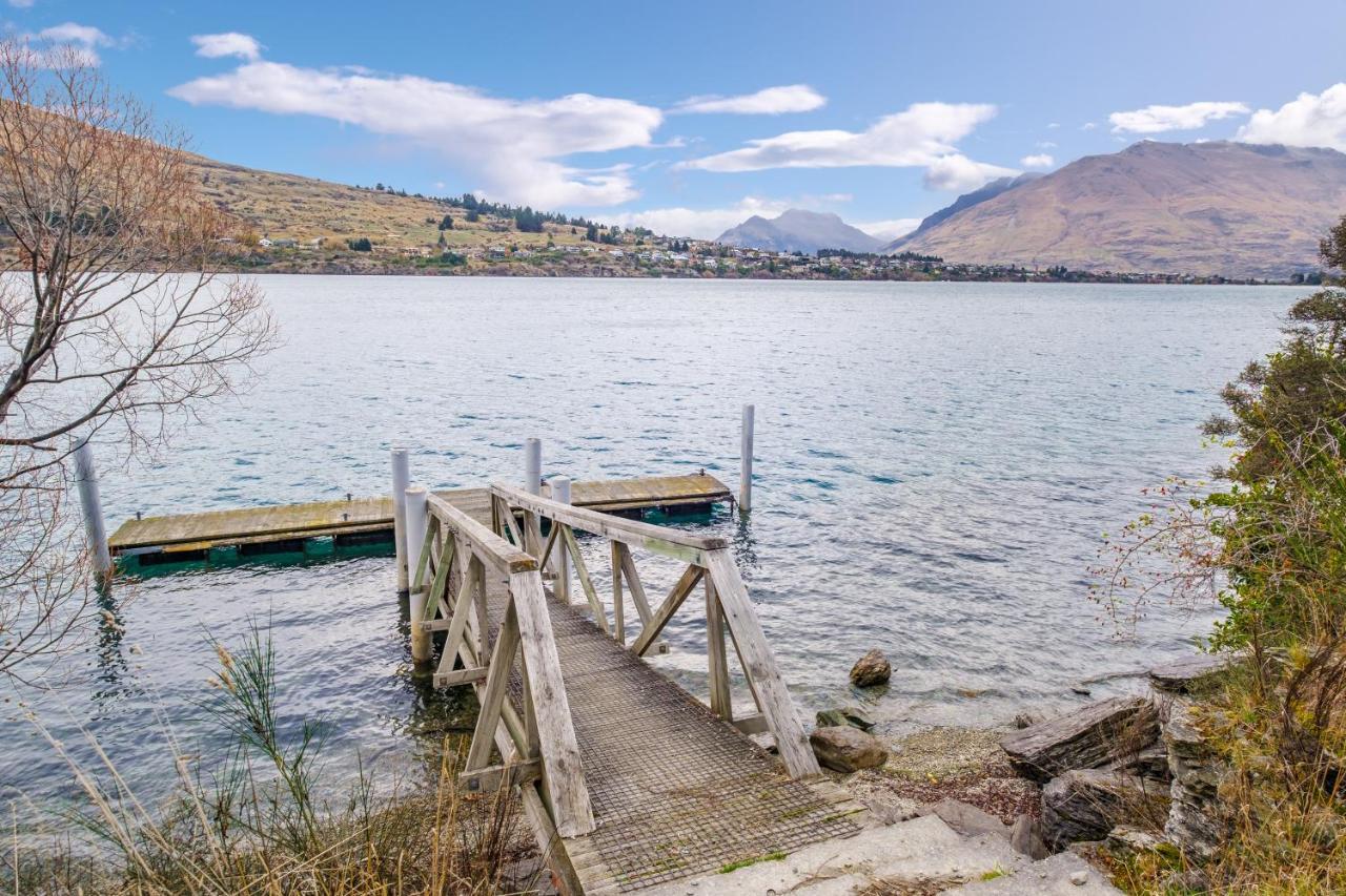 Huge Lakefront Delight - Queenstown Holiday Home Exterior foto