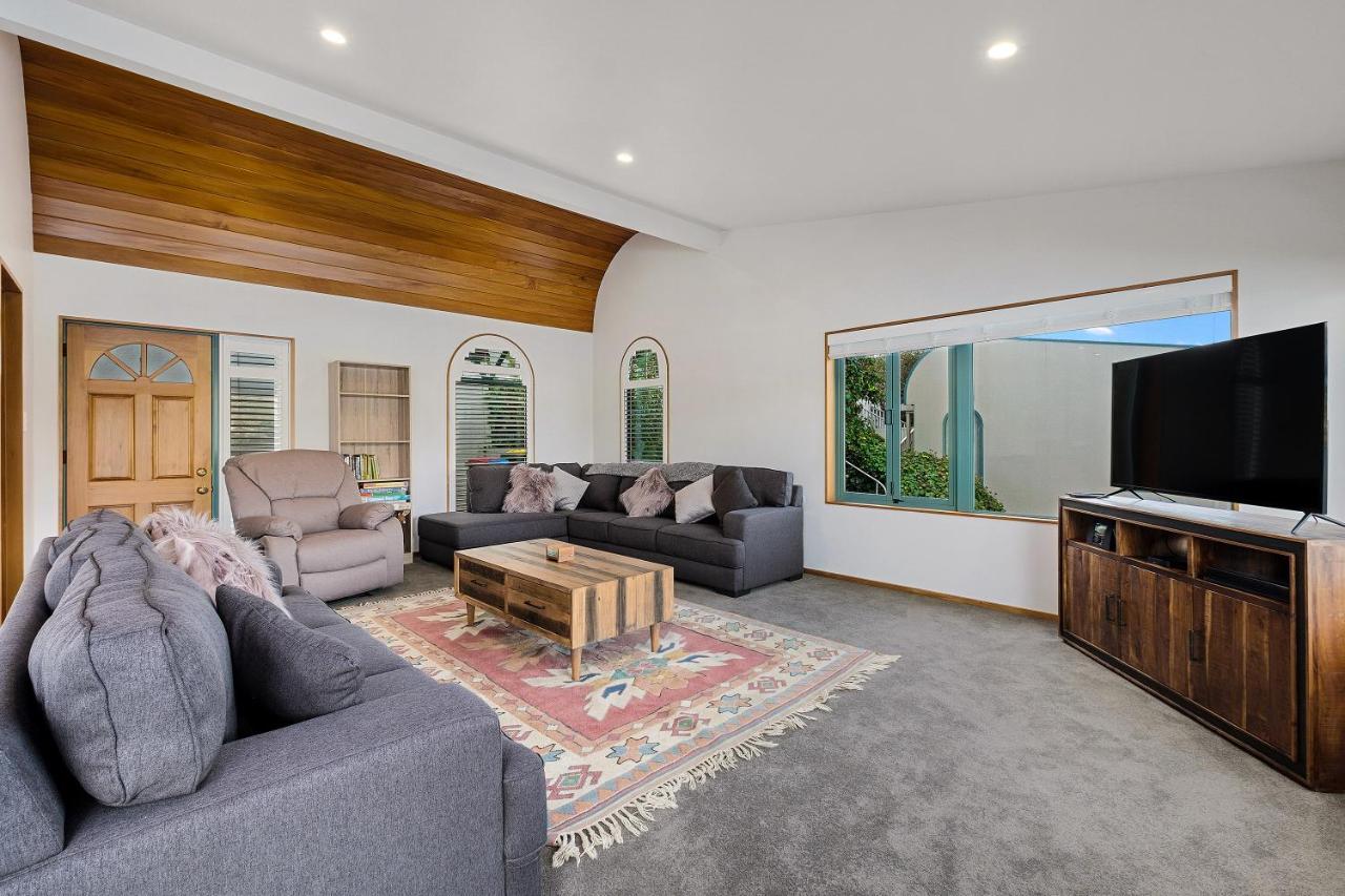 Huge Lakefront Delight - Queenstown Holiday Home Exterior foto